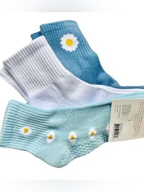 NEW 3 pack Balance Collection Women’s Daisy Grip Socks -Non Slip OS Pilates Yoga